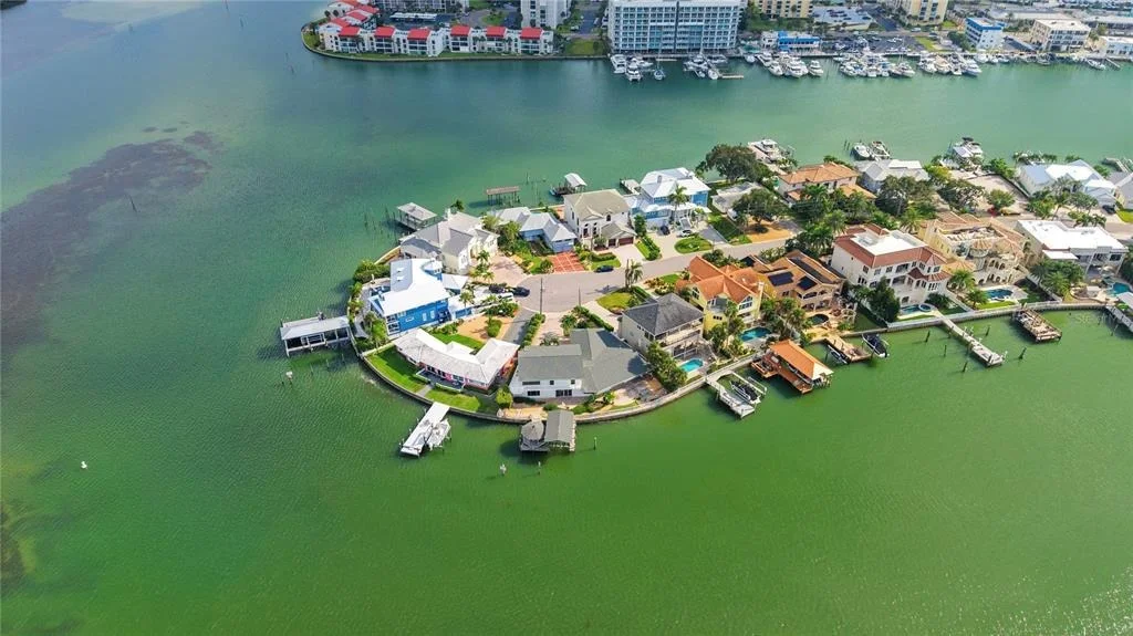 Photo of 290 BAYSIDE DRIVE