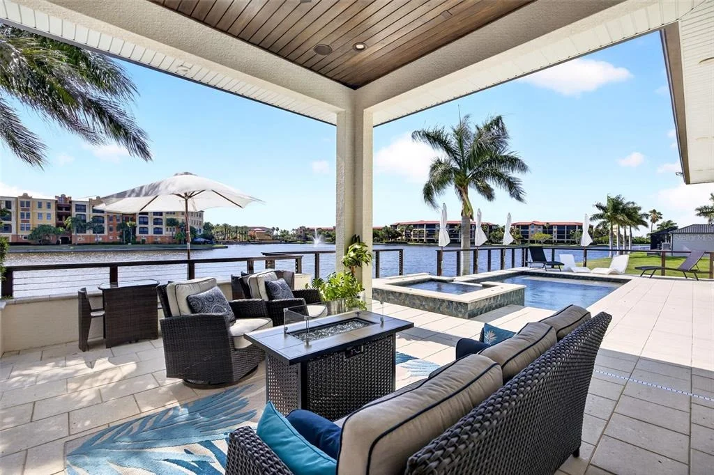 Photo of 125 COLONY POINT DRIVE