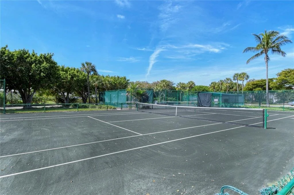 Photo of 3530 MISTLETOE LANE