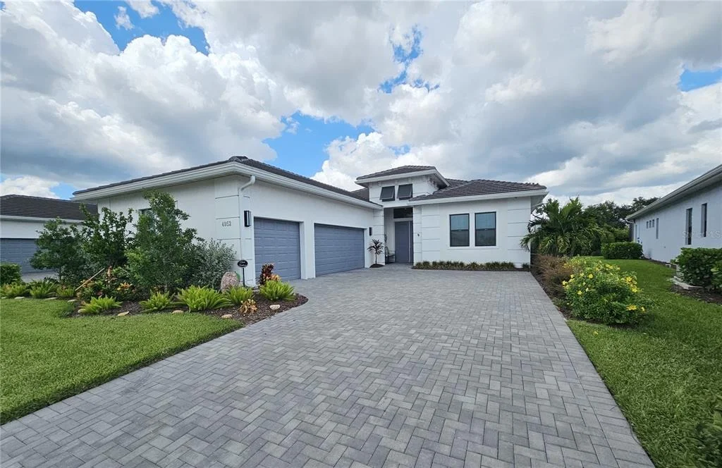 Photo of 4952 SURFSIDE CIRCLE