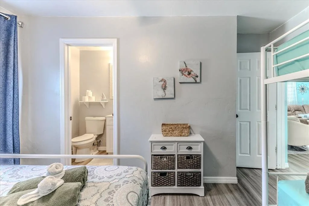 Photo of 5261 CIRCLE DRIVE