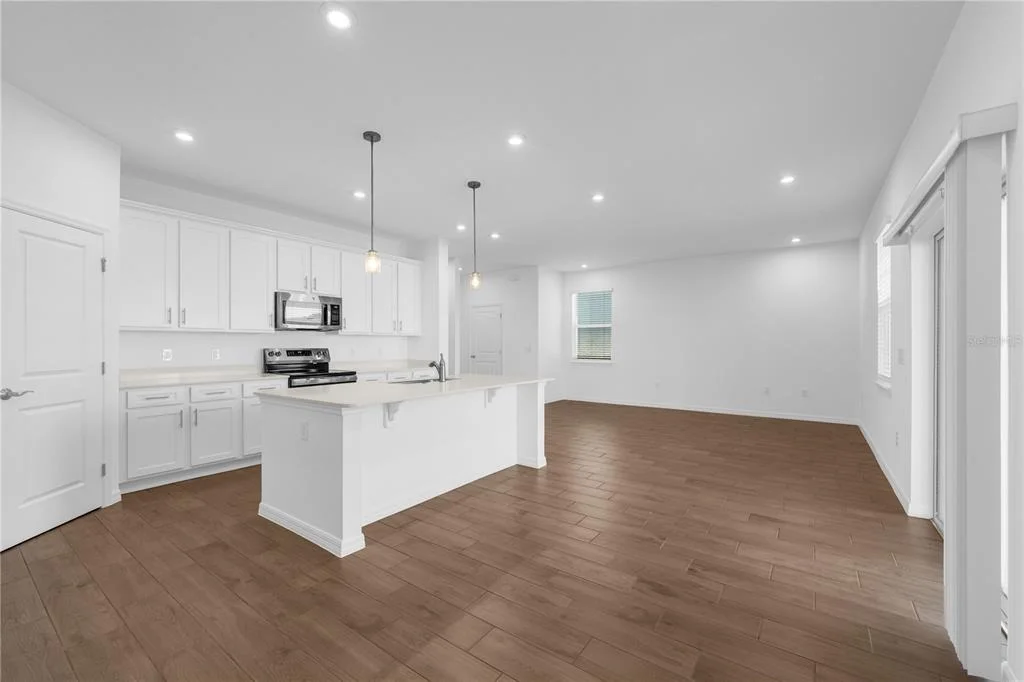 Photo of 1678 MEADOWGROVE AVENUE NE
