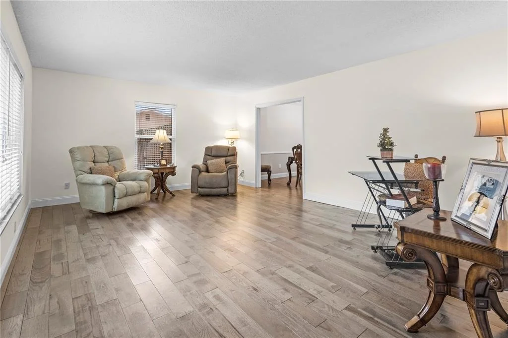 Photo of 1437 GLENVIEW ROAD