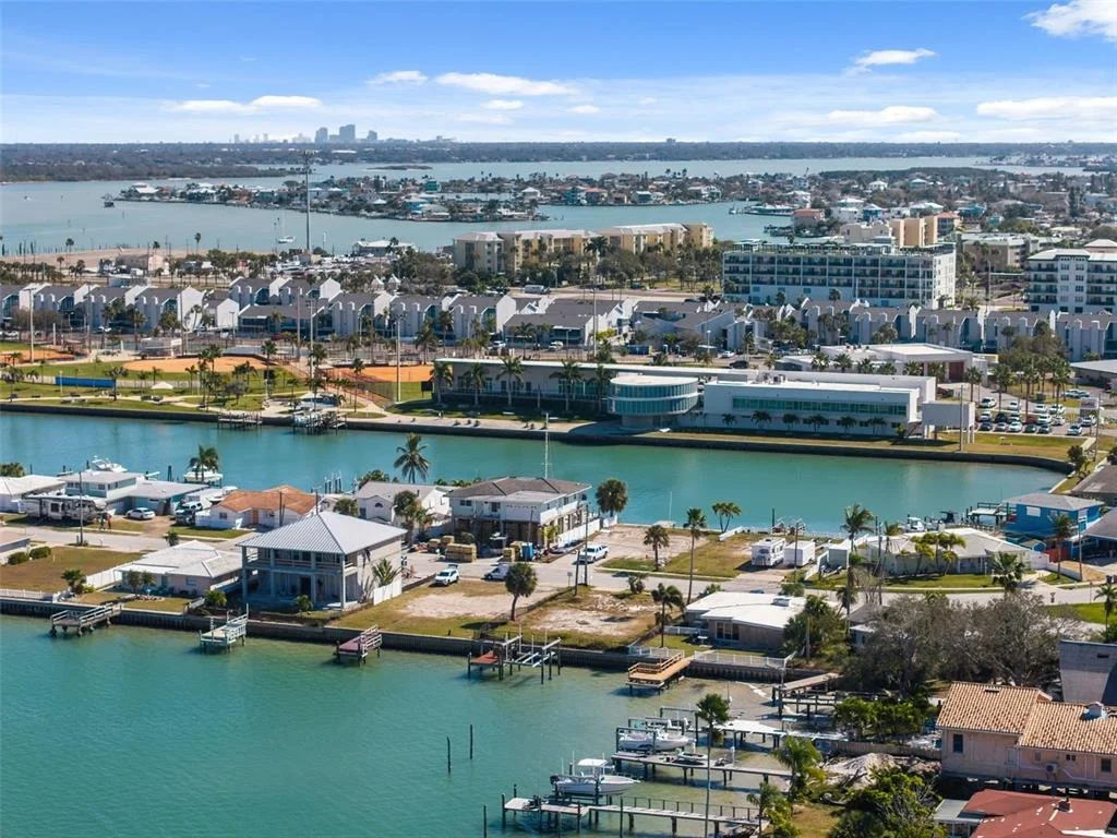 Photo of 15307 HARBOR DRIVE