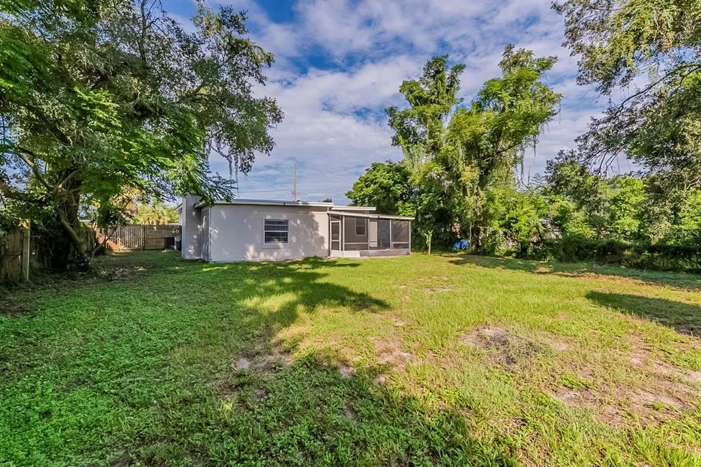 Photo of 1007 EMERALDA ROAD