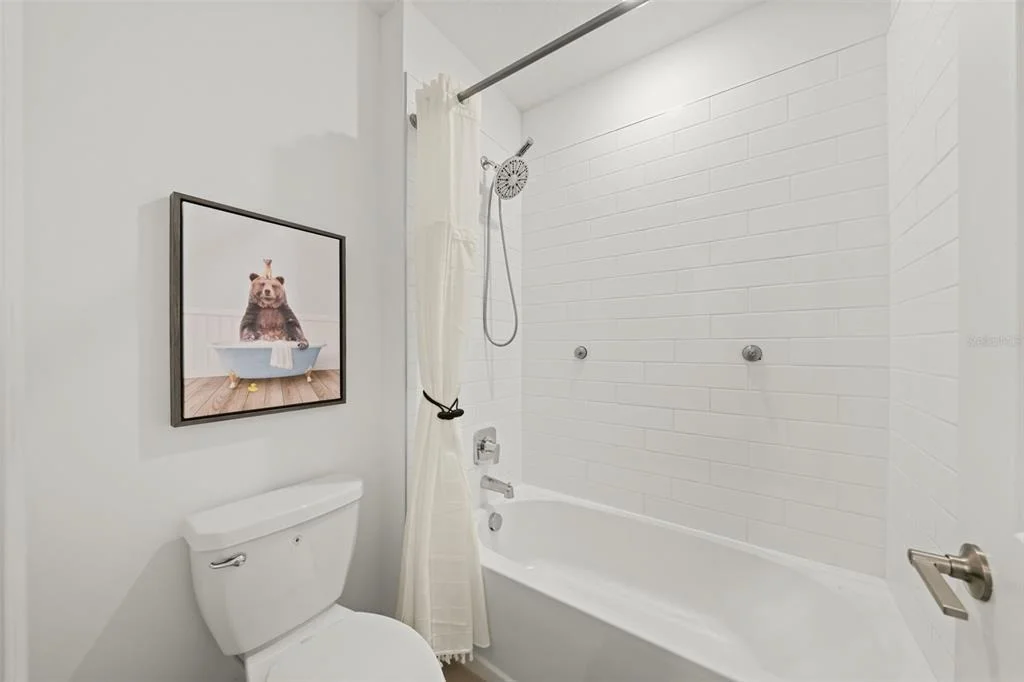 Photo of 660 VERIDIAN CIRCLE NW