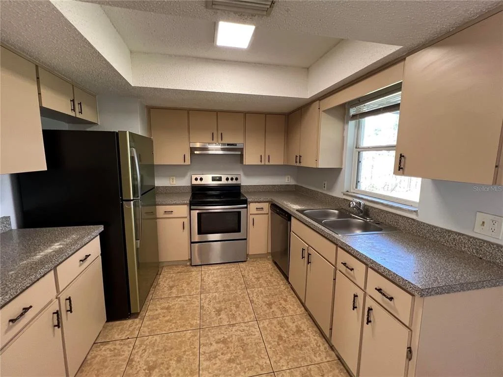 Photo of 6829 ALPERT DRIVE