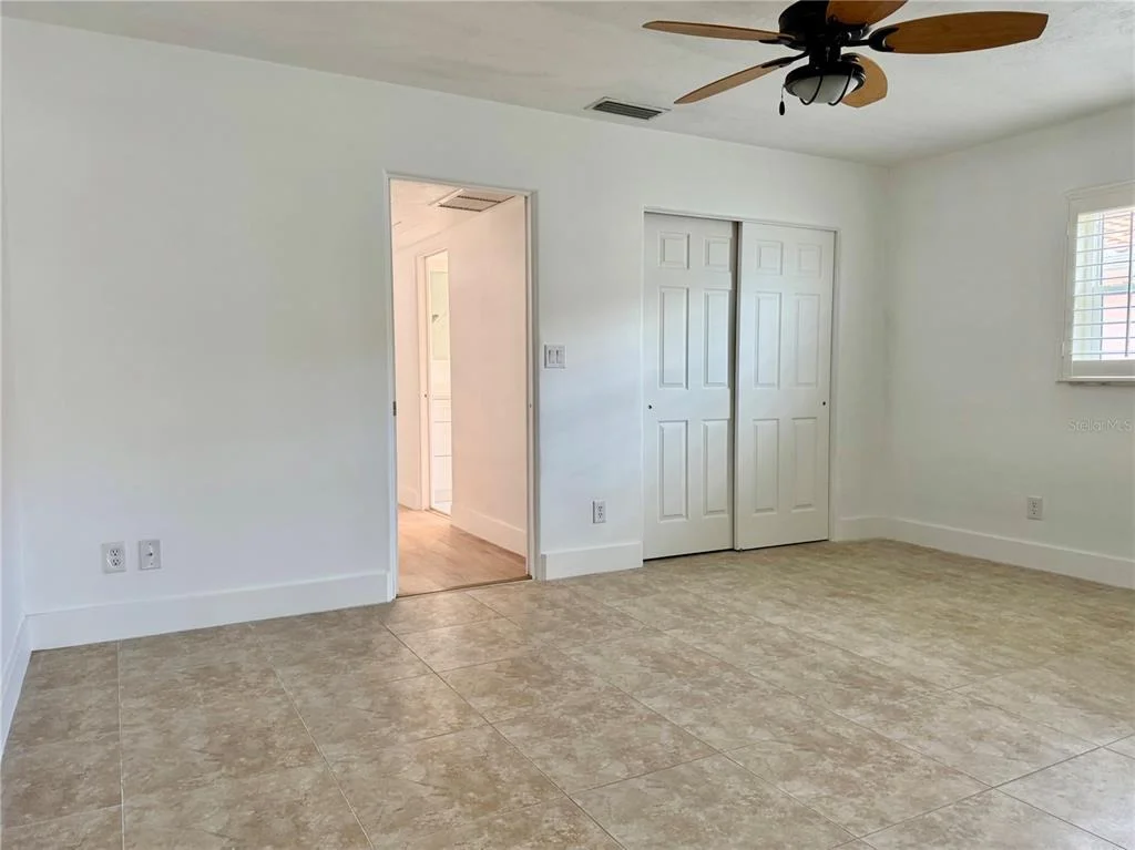 Photo of 902 OAKWOOD DRIVE