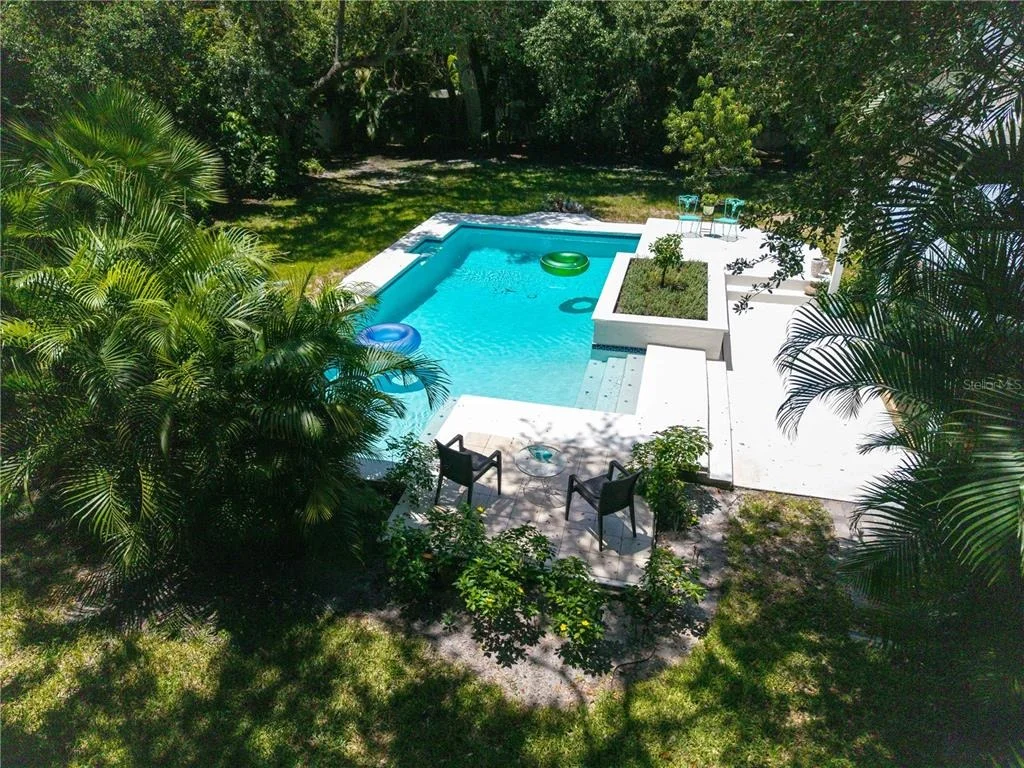Photo of 1722 NORTH DRIVE