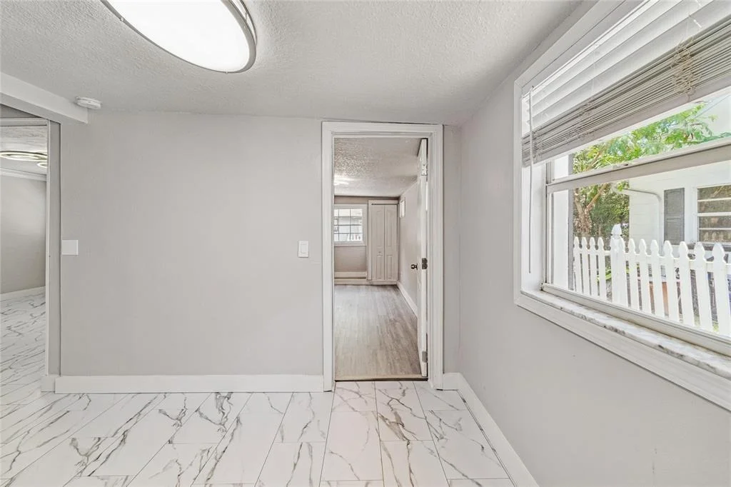 Photo of 1614 E MAPLE AVENUE