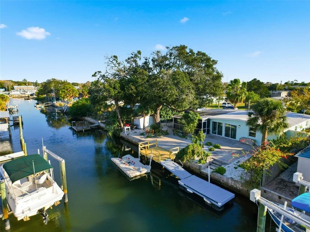 Photo of 6827 SANDERLING LANE