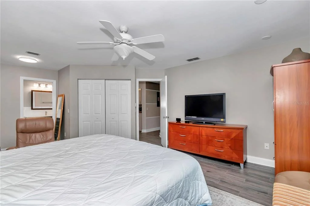 Photo of 814 OAK ROAD