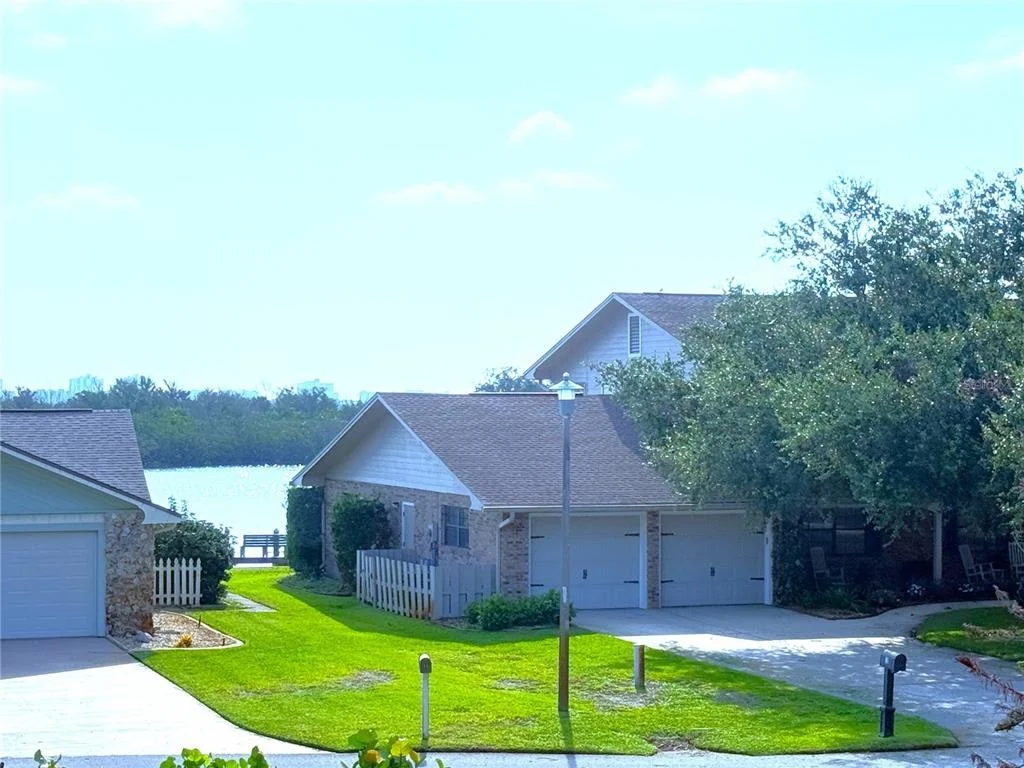Photo of 1 HARRIS CIRCLE