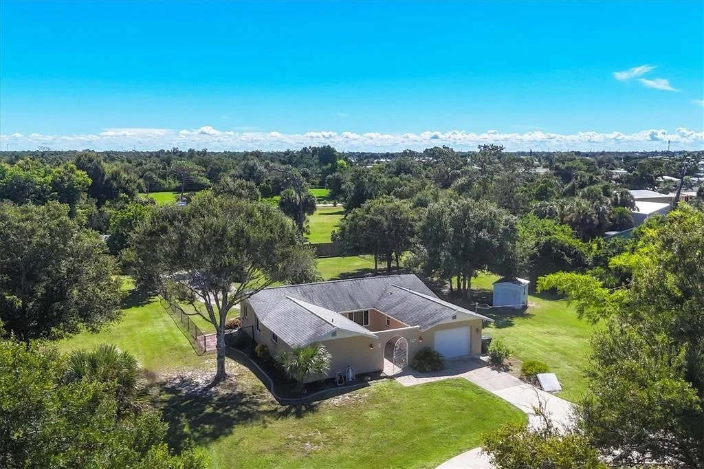 Photo of 1135 RANGE ROAD