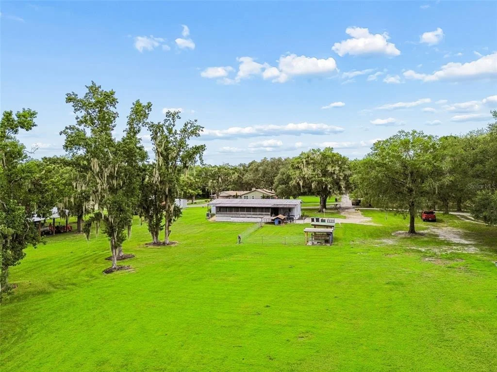 Photo of 6325 OAKVIEW LANE