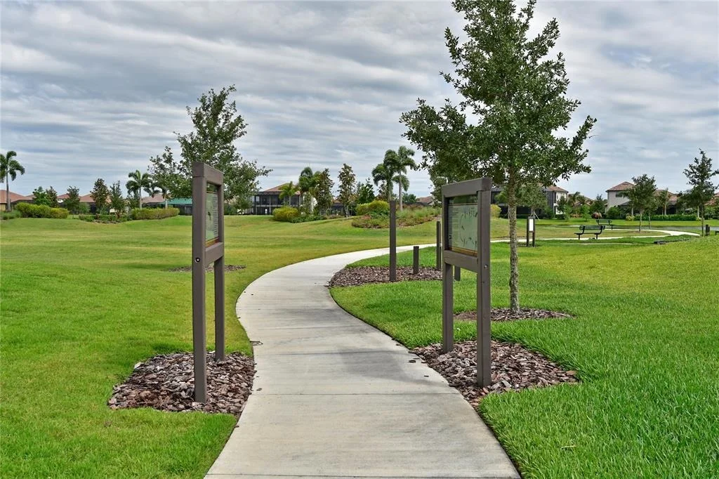 Photo of 13423 RAMBLEWOOD TRAIL