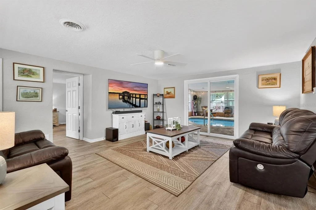 Photo of 925 FLAGLER AVENUE