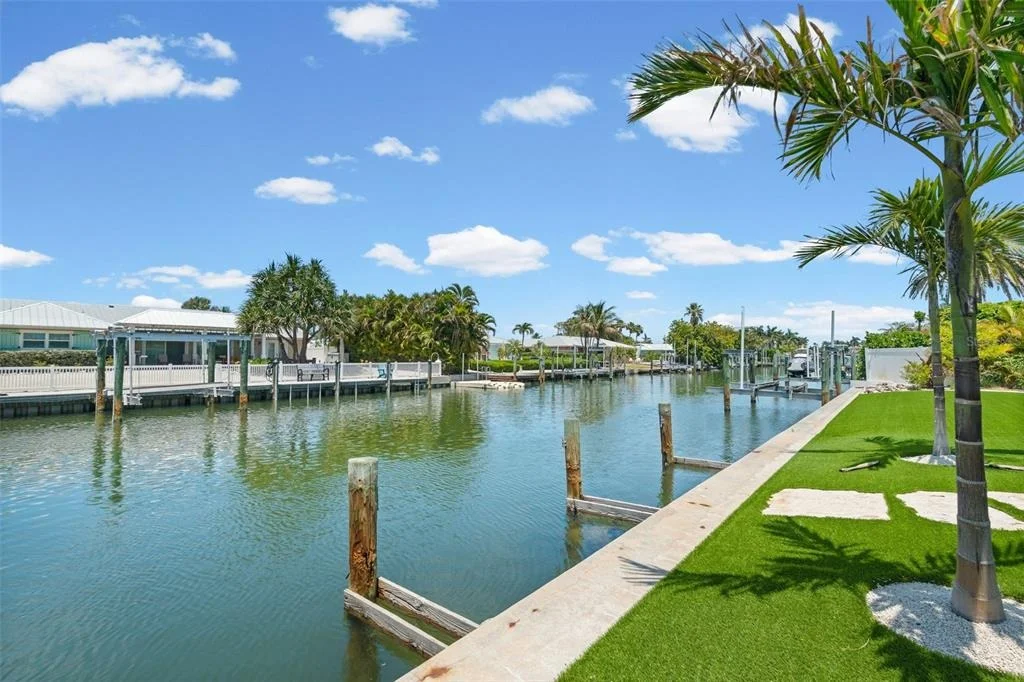 Photo of 528 KEY ROYALE DRIVE