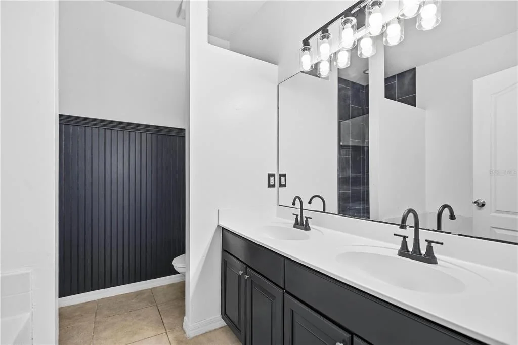 Photo of 7933 REX HILL TRAIL