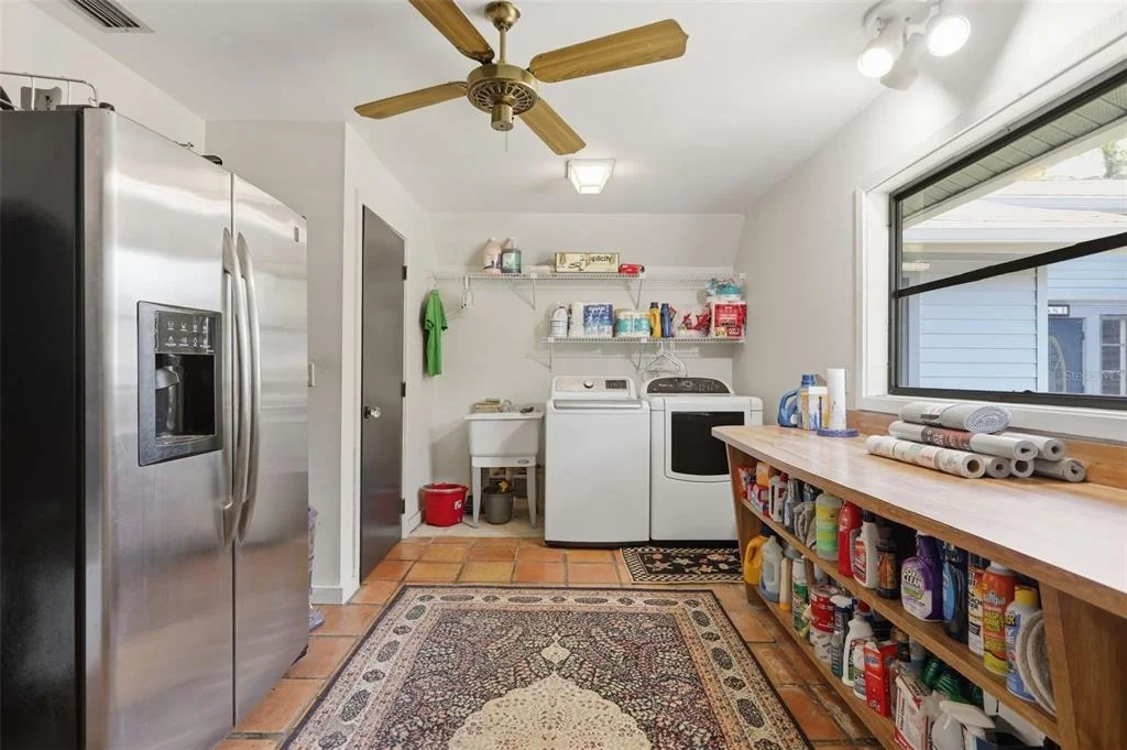Photo of 881 PINTO CIRCLE