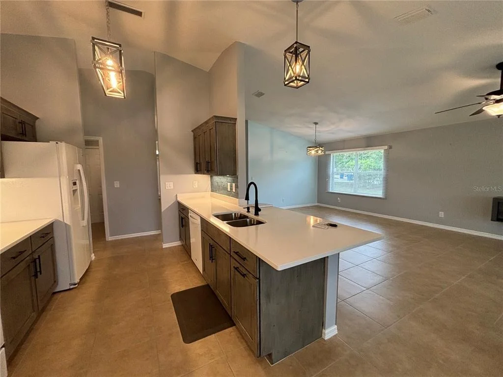Photo of 908 WOODSTREAM LANE