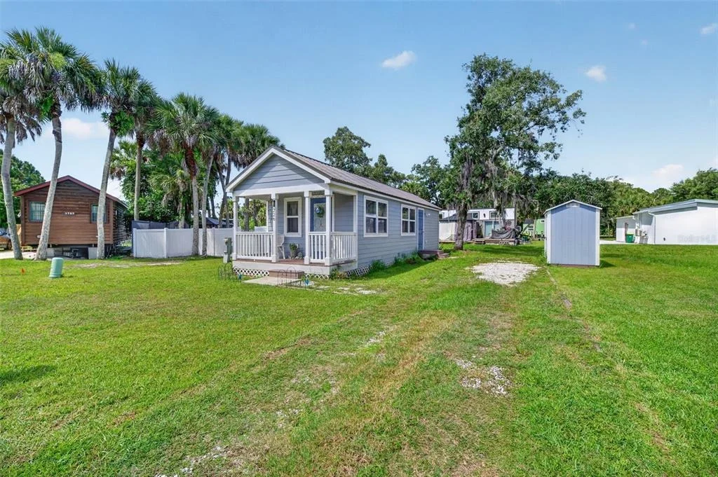 Photo of 226 FLAMINGO DRIVE