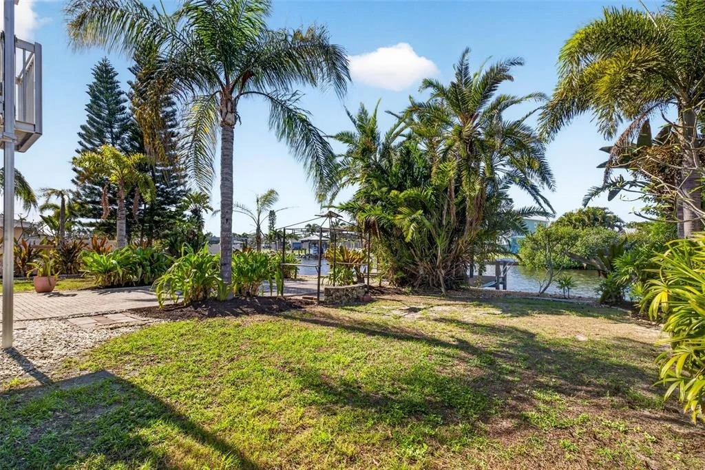 Photo of 821 BLUE HERON BOULEVARD
