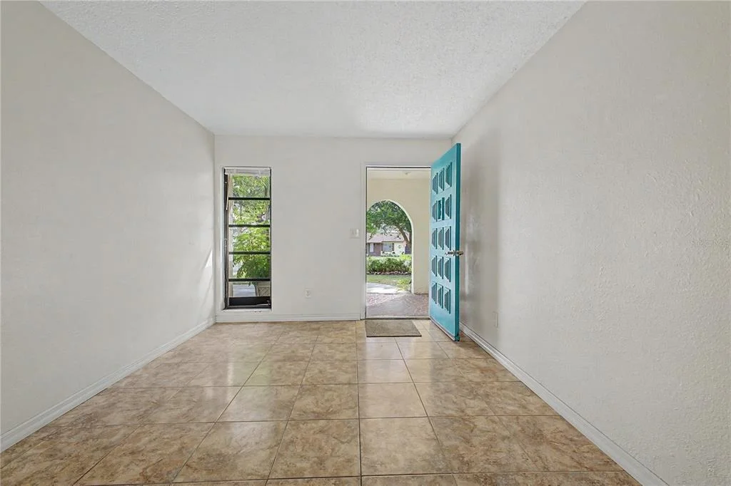 Photo of 1411 IVYDALE ROAD