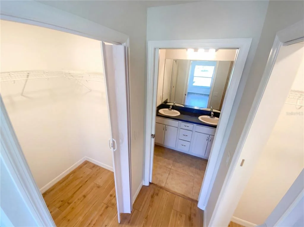 Photo of 11275 LINDEN DRIVE