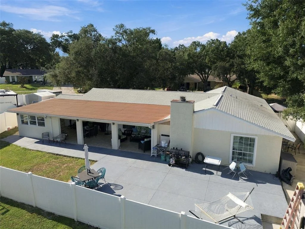 Photo of 1325 OAKCREST DRIVE