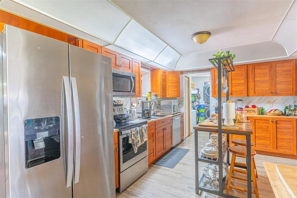 Photo of 305 CLOVERLEAF ROAD