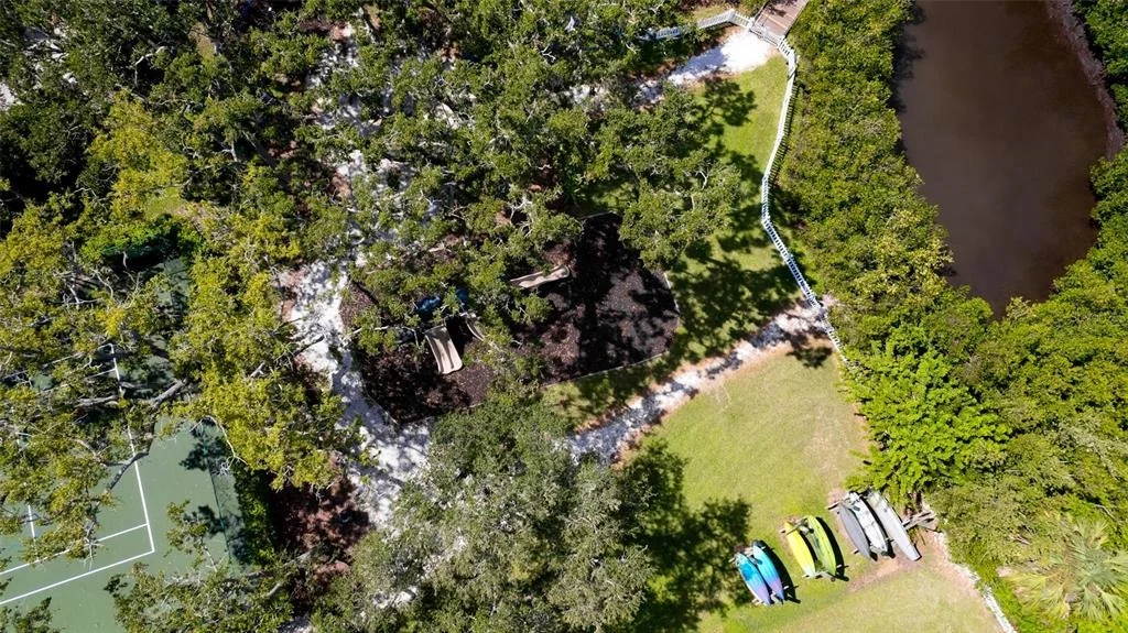 Photo of 540 MAST DRIVE