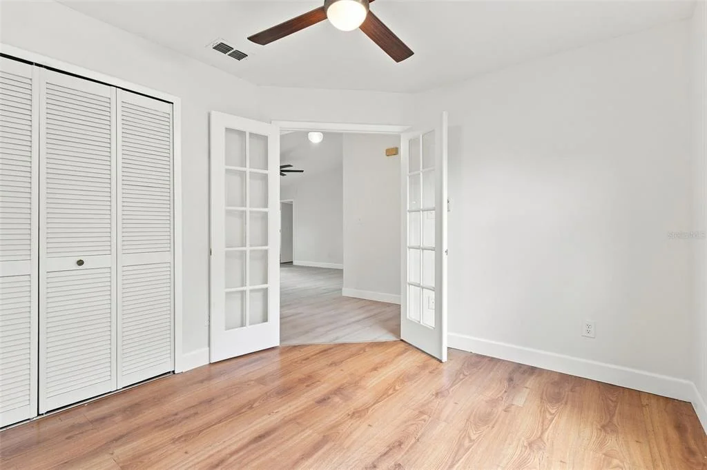 Photo of 723 OAK MANOR CIRCLE