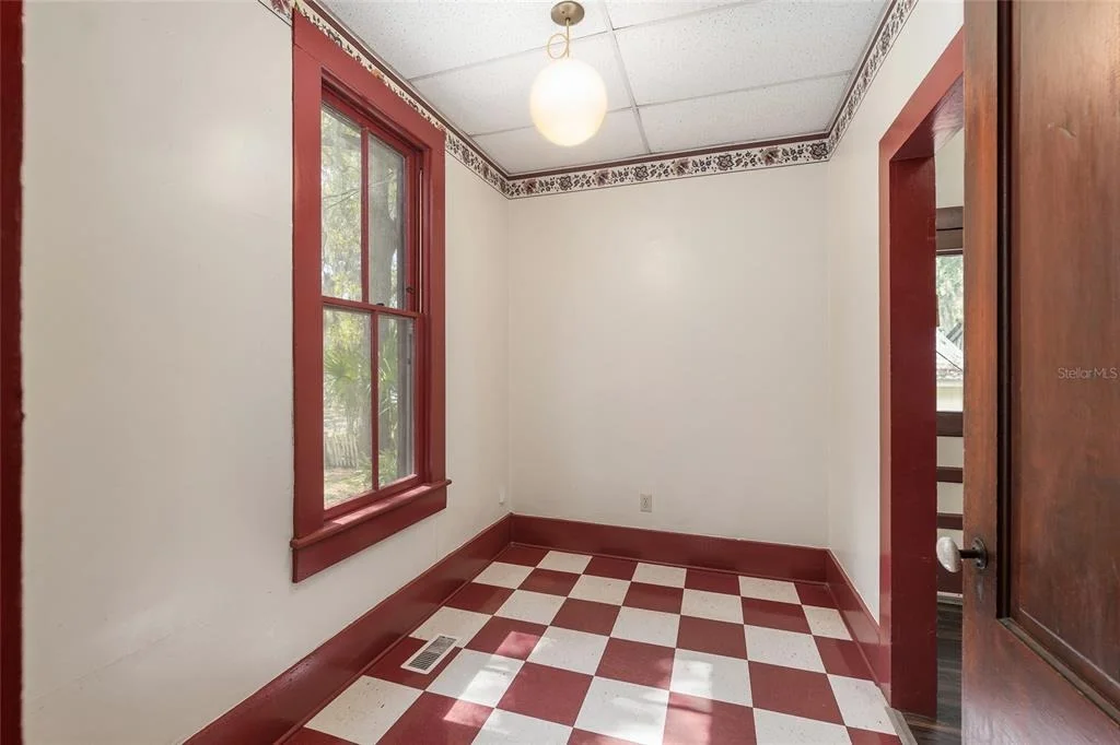 Photo of 306 NE 3RD STREET