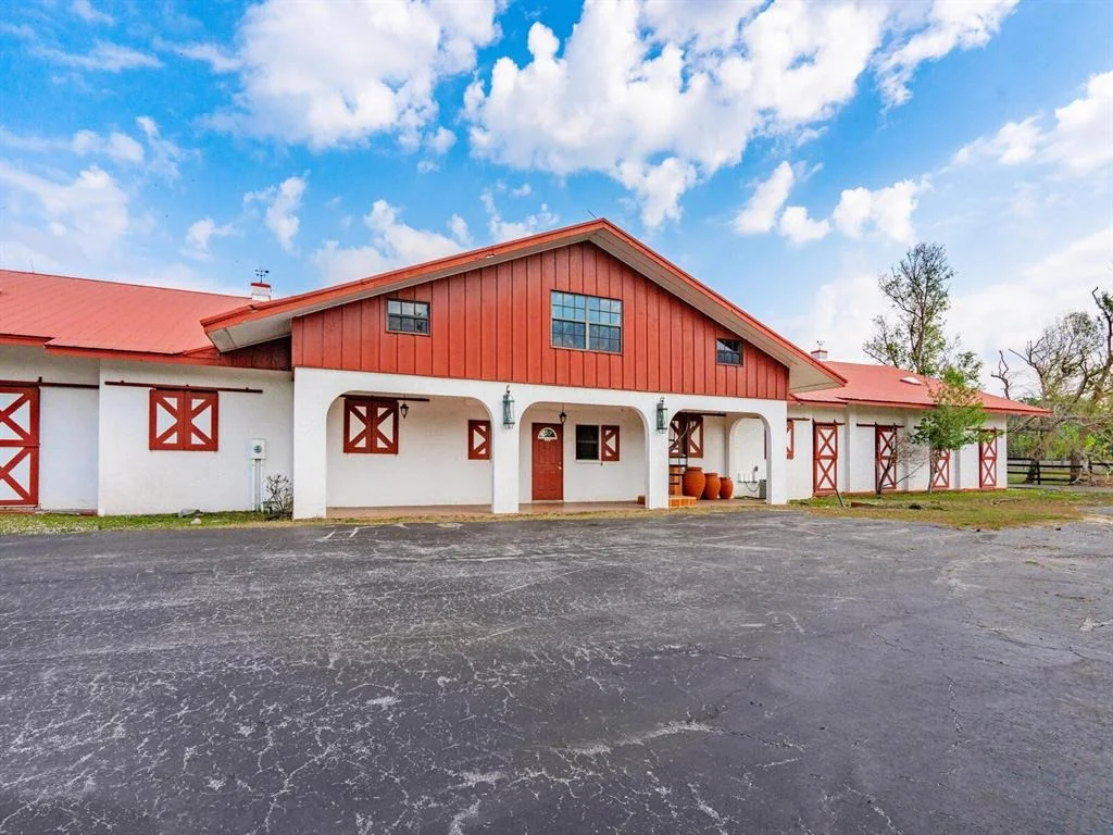 Photo of 600 N JACKSON ROAD