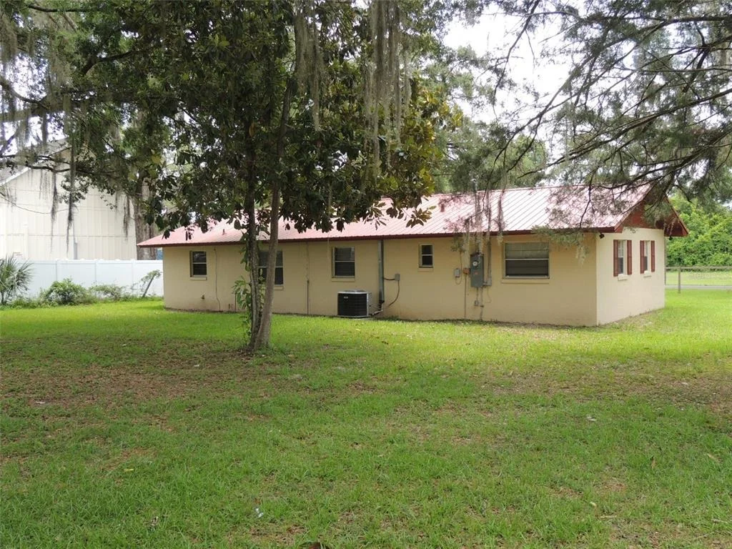 Photo of 330 SE 6TH STREET