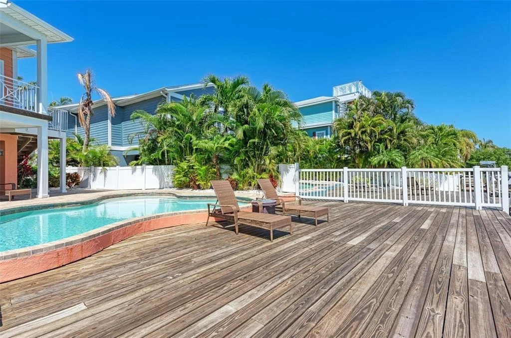 Photo of 203 N HARBOR DRIVE