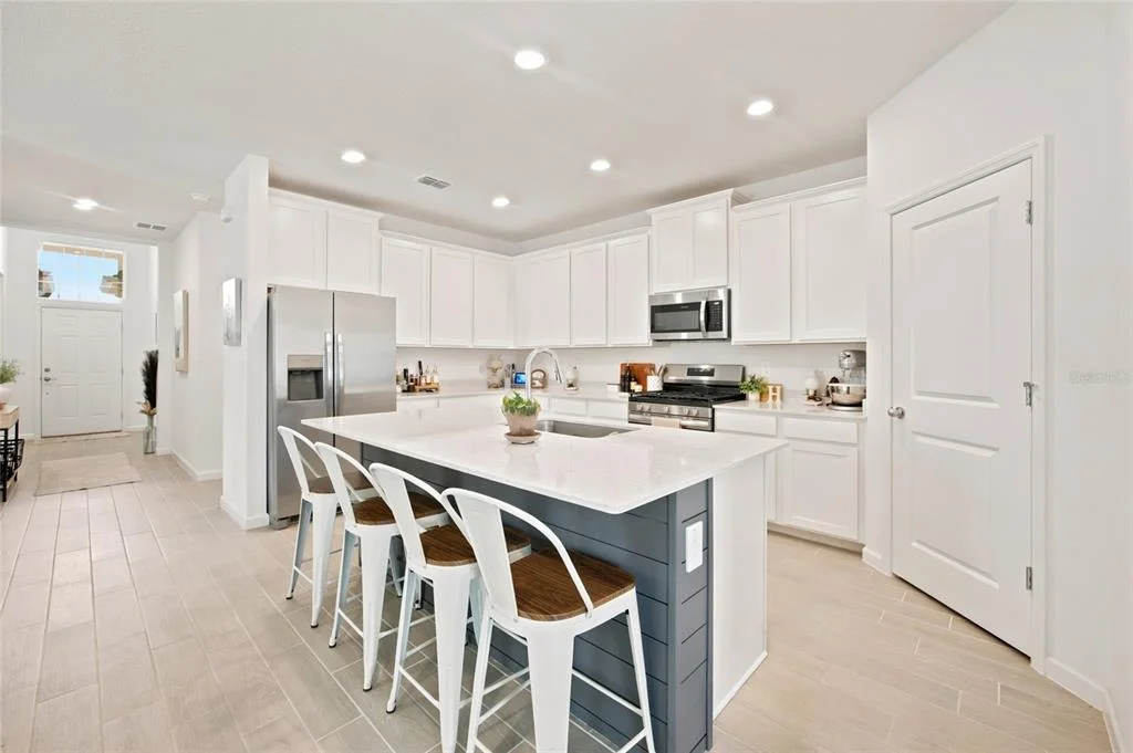 Photo of 551 NW 4TH PLACE