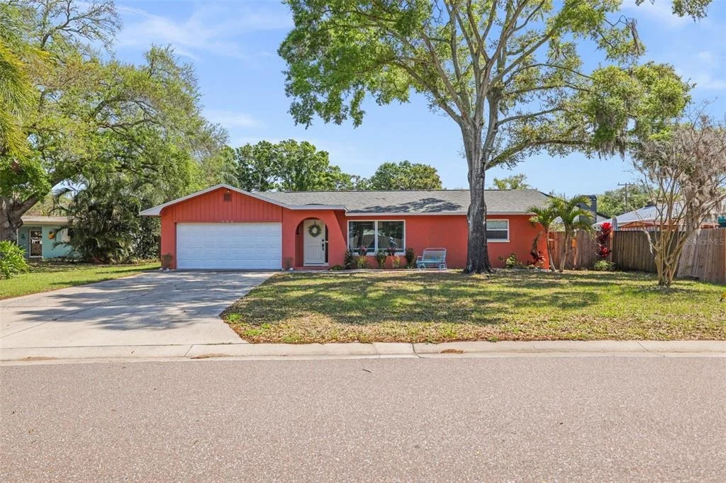 Photo of 985 GULF VIEW BOULEVARD