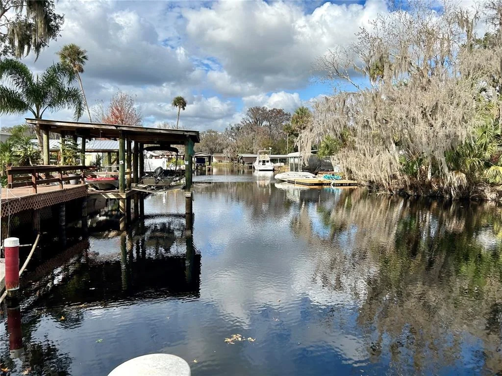 Photo of 55730 HOLIDAY  CIRCLE