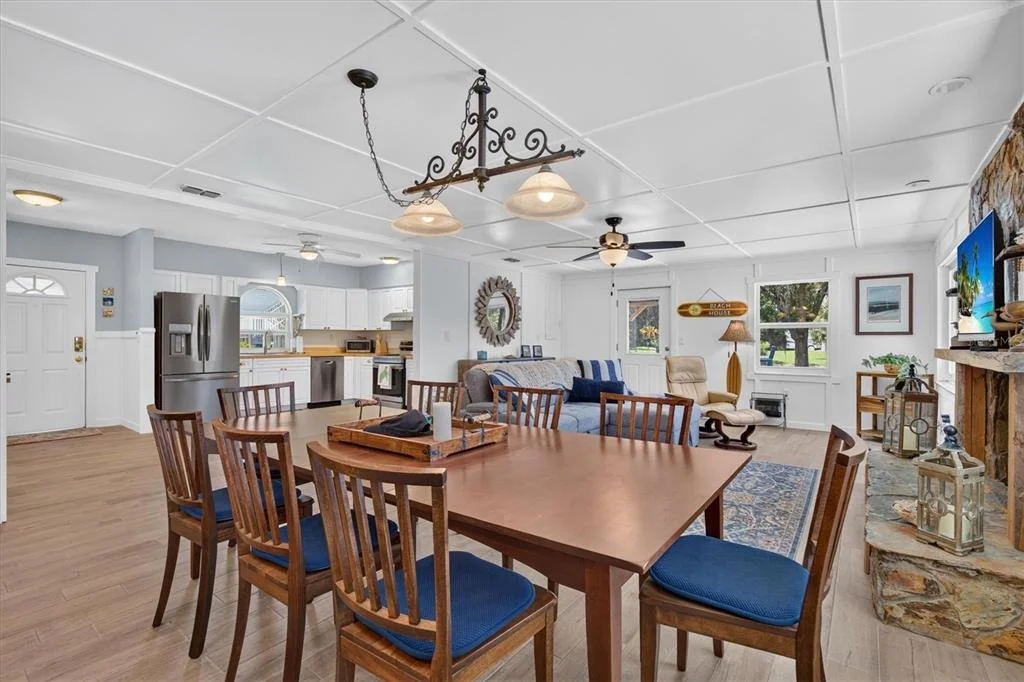 Photo of 6086 ISLAND DRIVE