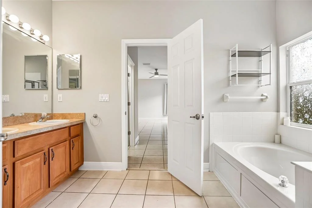 Photo of 5903 CAPE LOOP