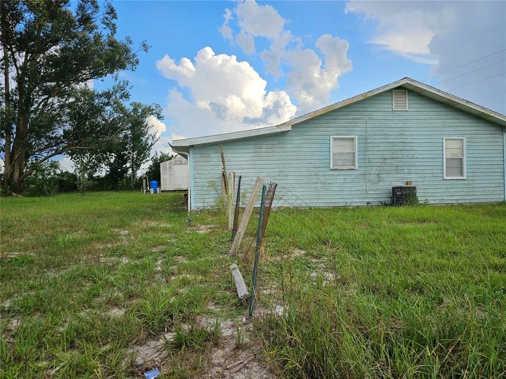 Photo of 320 COUNTY ROAD 619