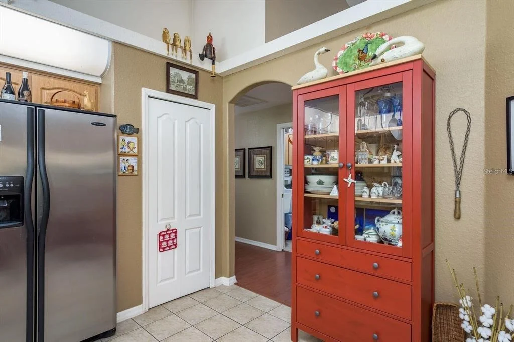 Photo of 7182 GRIFFIN ROAD