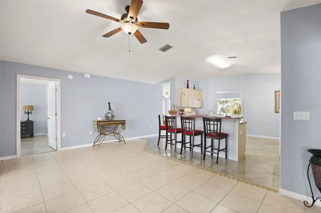 Photo of 329 LAKE DAISY LOOP