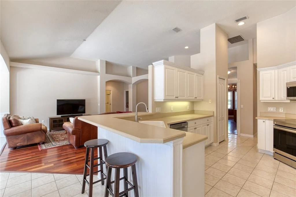Photo of 5 WATERCLIFF LANE