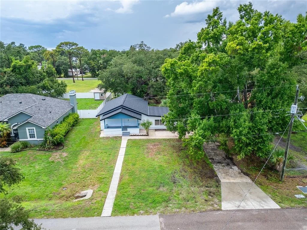 Photo of 8809 DYER ROAD