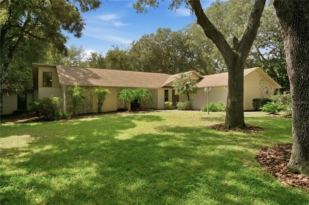 Photo of 390 W BRITAIN STREET