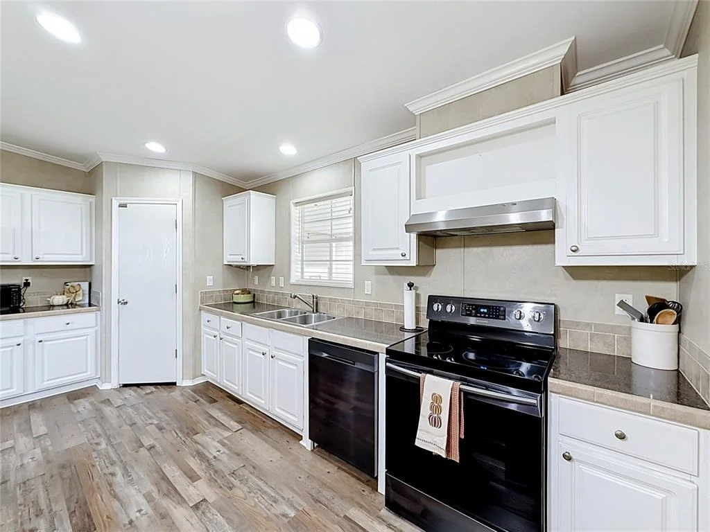 Photo of 25110 ALAMANDA DR