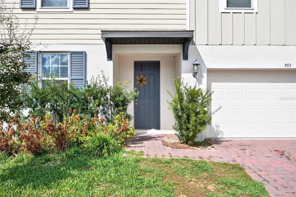 Photo of 953 CAMBRIDGE DRIVE